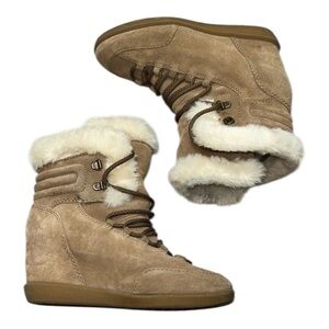 Nine West Beige Fur-Trimmed Winter Boots